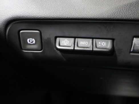 Used 2024 Buick Enclave Premium image 34