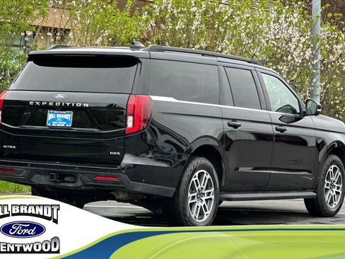Used 2025 Ford Expedition Max Active image 3