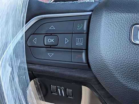 New 2025 Jeep Grand Cherokee L Limited image 19