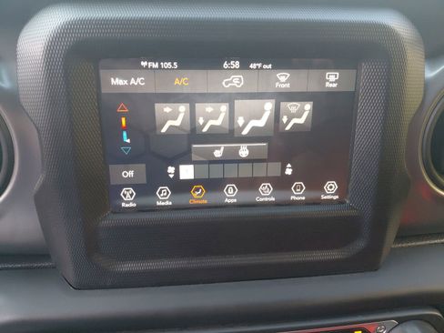 Used 2022 Jeep Wrangler Sport AWD/4WD image 11