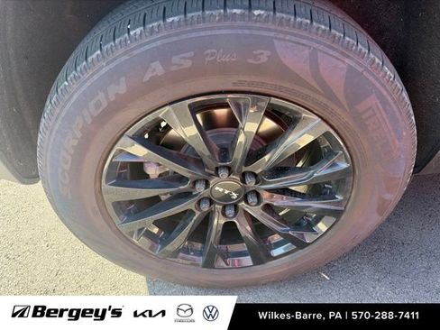 Used 2022 Cadillac XT5 Luxury AWD/4WD image 13
