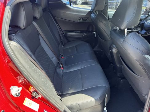 Used 2019 Toyota C-HR Limited image 15