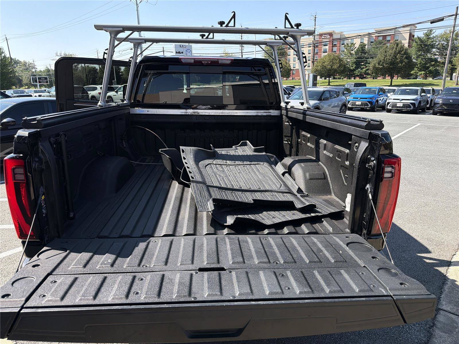Used 2024 GMC Sierra 2500 Denali w/ Denali Reserve Package AWD/4WD image 6