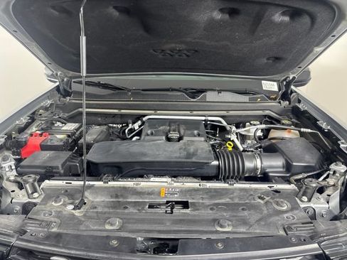Used 2024 Chevrolet Colorado ZR2 w/ ZR2 Convenience Package III AWD/4WD image 43