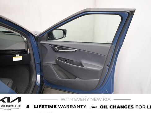 New 2025 Kia EV6 Wind image 15