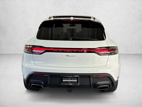 Used 2026 Porsche Macan AWD/4WD image 10