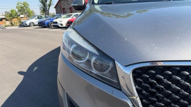 Used 2016 Kia Sorento LX AWD/4WD image 9