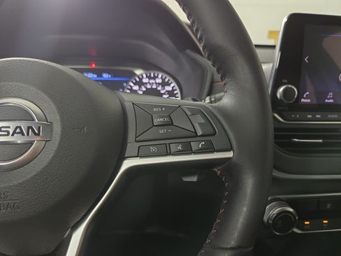 Used 2022 Nissan Altima 2.5 SR FWD image 16