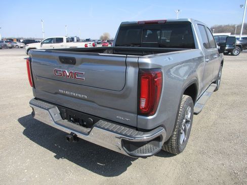 New 2026 GMC Sierra 1500 SLT image 5