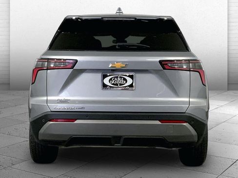 Used 2025 Chevrolet Equinox LT AWD/4WD image 3