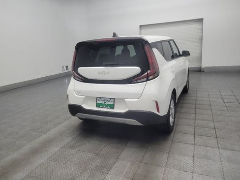 Used 2023 Kia Soul LX w/ LX Technology Package FWD image 9