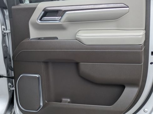 Used 2022 Chevrolet Silverado 1500 LTZ w/ LTZ Convenience Package II image 26