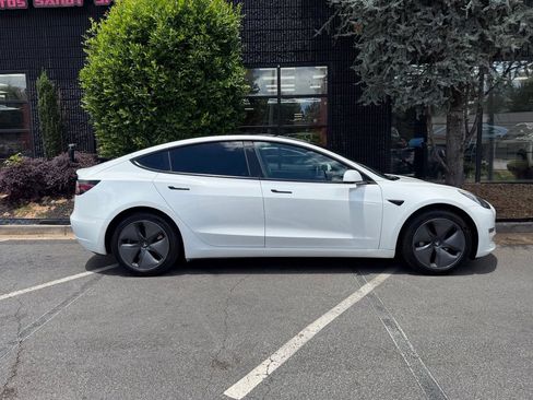 Used 2020 Tesla Model 3 Standard Range Plus RWD image 21