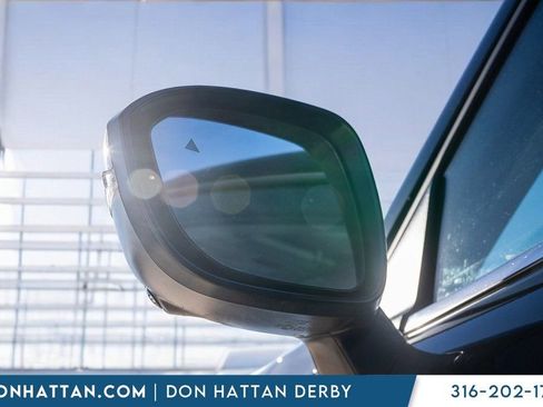 Used 2022 Mitsubishi Outlander SE image 39