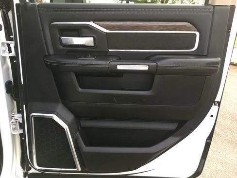 Used 2019 RAM 2500 Laramie AWD/4WD image 34