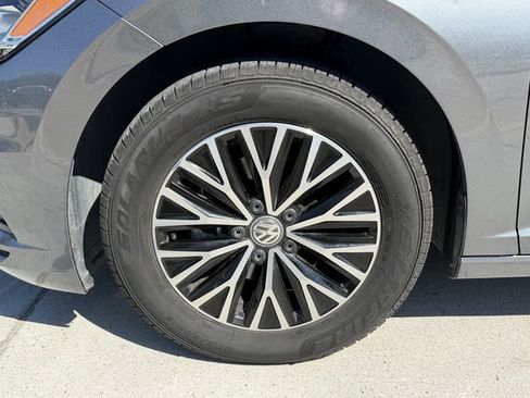 Used 2021 Volkswagen Jetta S w/ Driver Assistance Package FWD image 9