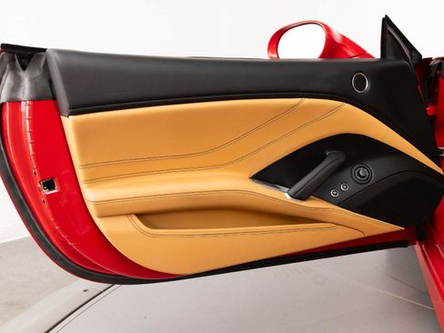 Certified 2017 Ferrari California T RWD image 49