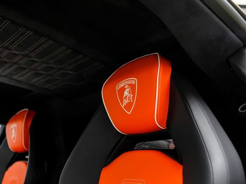 Used 2025 Lamborghini Revuelto AWD/4WD image 43