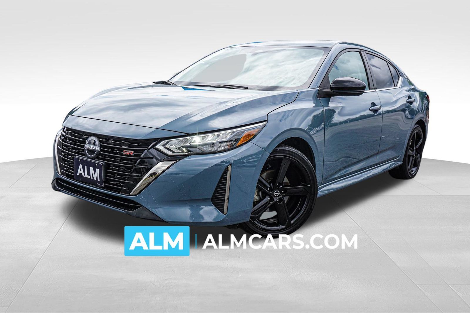 Used 2024 Nissan Sentra SR FWD image 1