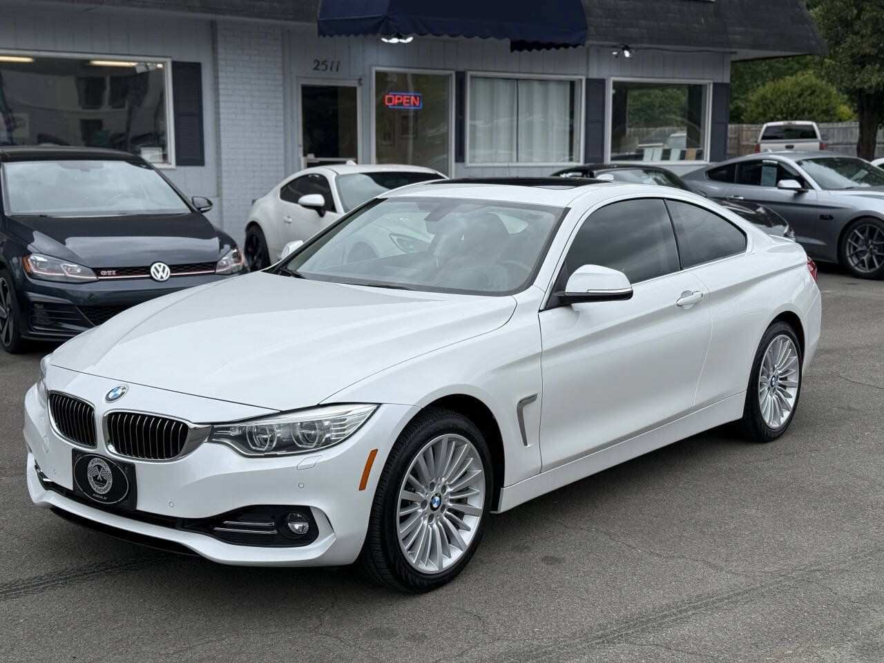 Used 2015 BMW 435i xDrive Coupe AWD/4WD image 4