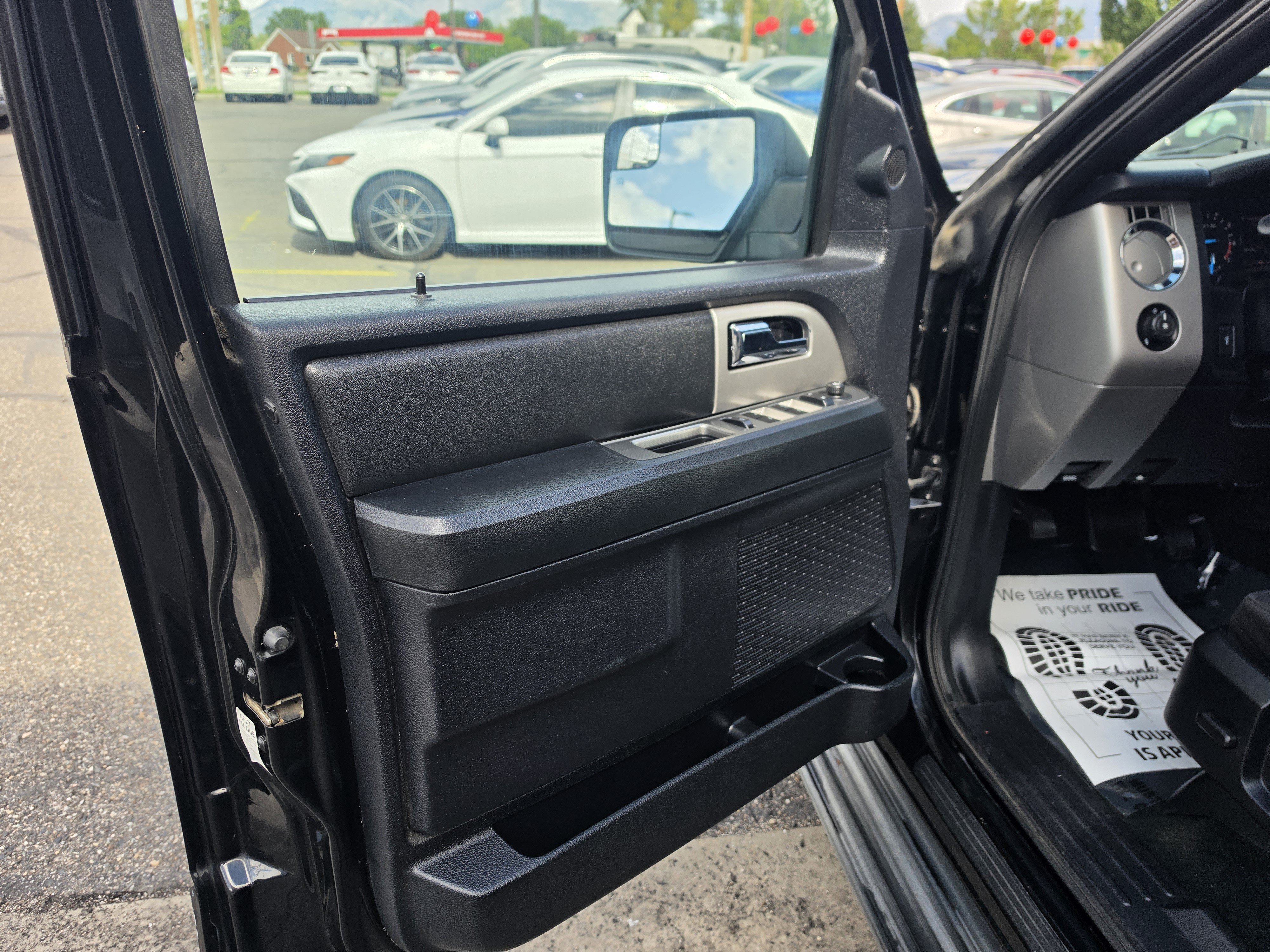 Used 2016 Ford Expedition EL XLT AWD/4WD image 11