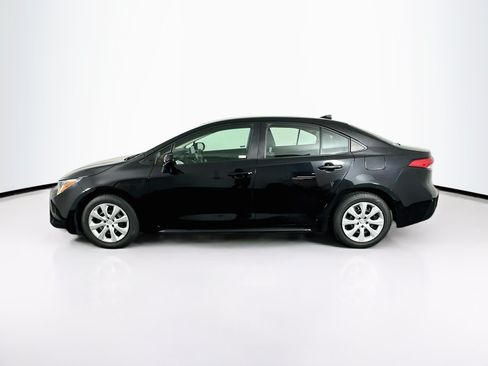 Used 2025 Toyota Corolla LE FWD image 4