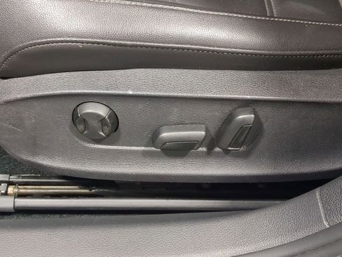 Used 2020 Volkswagen Passat 2.0T SE image 19