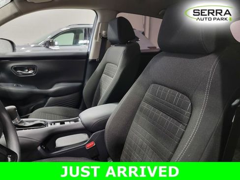 Certified 2025 Honda HR-V LX image 13