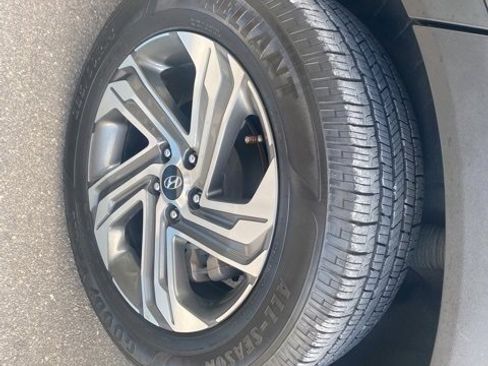 Used 2023 Hyundai Santa Fe SE image 8