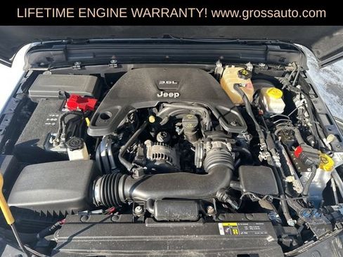 Used 2019 Jeep Wrangler Unlimited Sahara w/ Uconnect 4C Nav & Sound Group AWD/4WD image 30