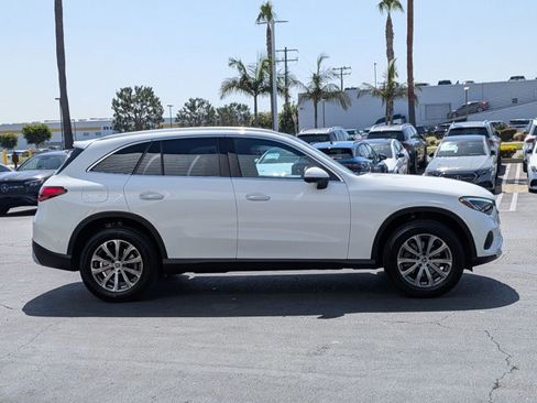 Used 2026 Mercedes-Benz GLC 300 4MATIC image 4