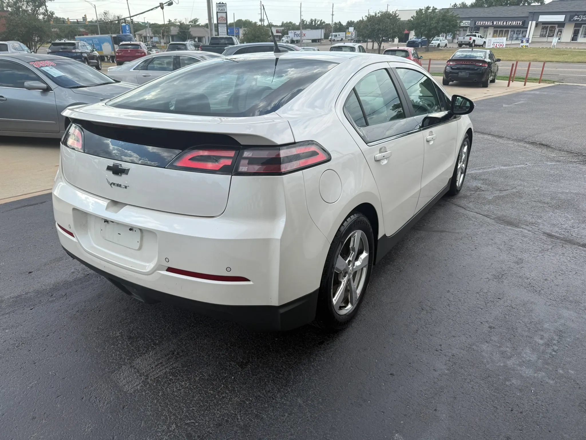 Used 2013 Chevrolet Volt Premium w/ Premium Trim Package FWD image 9