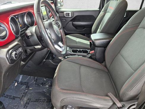 Used 2019 Jeep Wrangler Unlimited Rubicon w/ Dual Top Group AWD/4WD image 11