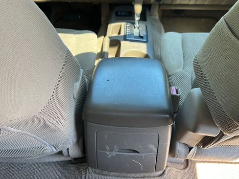 Used 2005 Nissan Frontier LE w/ (J01) Sunroof Pkg RWD image 26