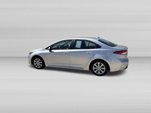 Used 2025 Toyota Corolla LE FWD image 10