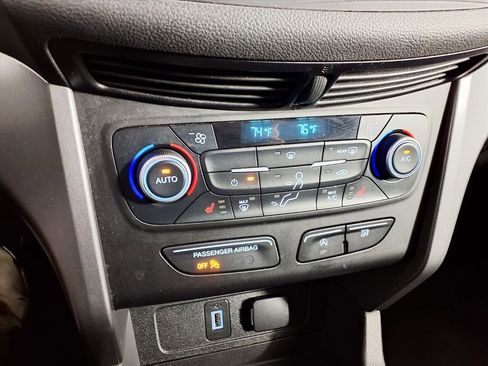 Used 2018 Ford Escape SE image 24