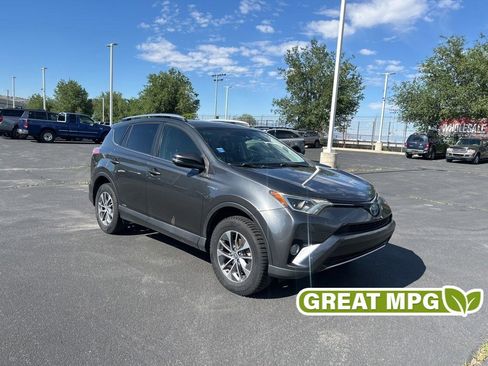 Used 2018 Toyota RAV4 XLE w/ Convenience Package AWD/4WD image 1