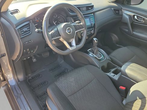 Certified 2017 Nissan Rogue SV image 23