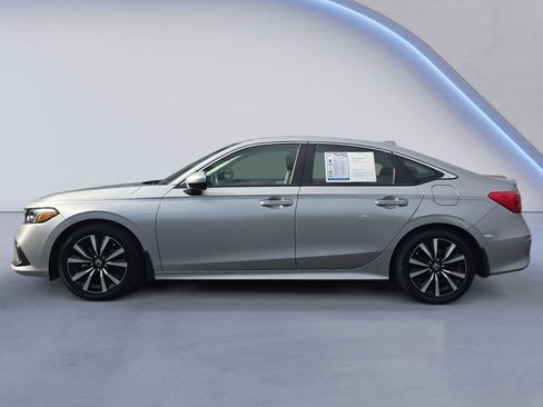 Used 2023 Honda Civic EX image 2