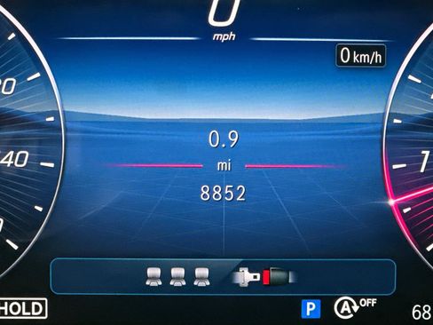 Certified 2025 Mercedes-Benz GLC 300 4MATIC image 35