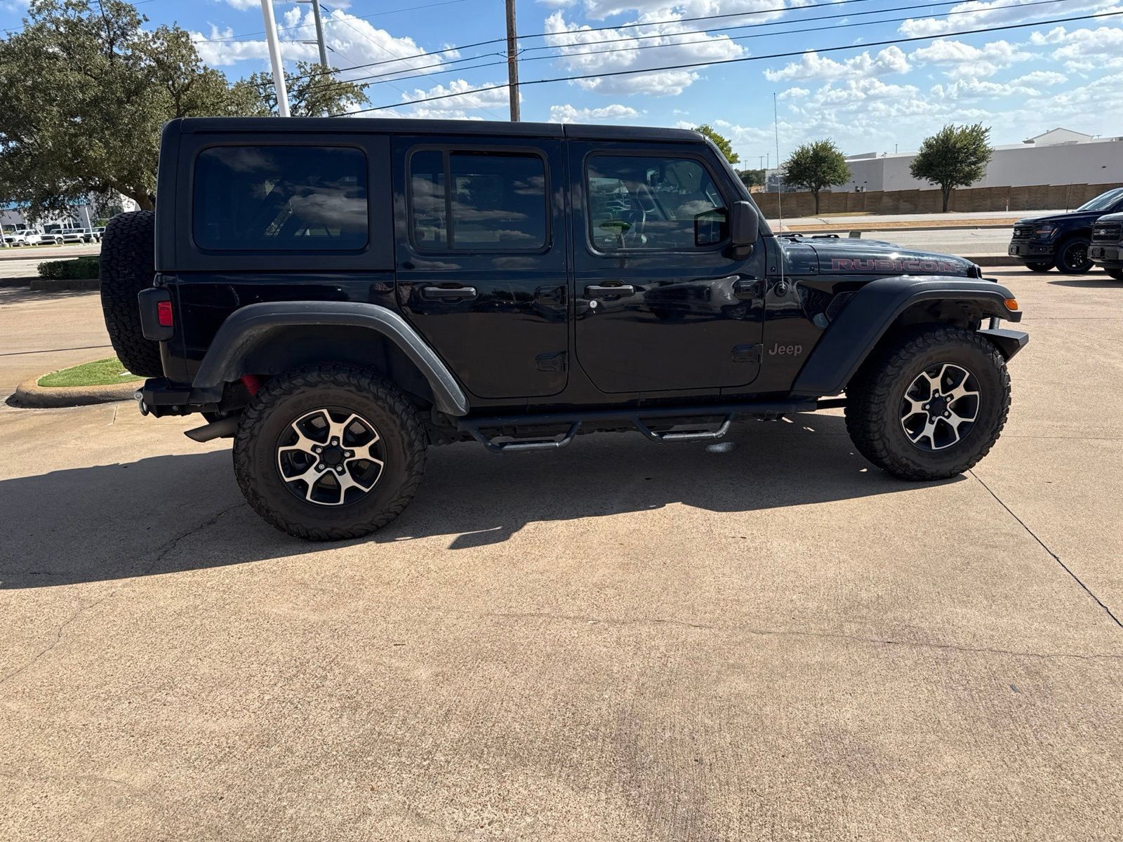 Used 2022 Jeep Wrangler Unlimited Rubicon AWD/4WD image 8