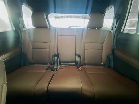 Certified 2025 Honda Passport EX-L image 25