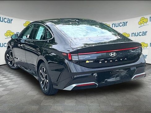 Used 2024 Hyundai Sonata SEL FWD image 2