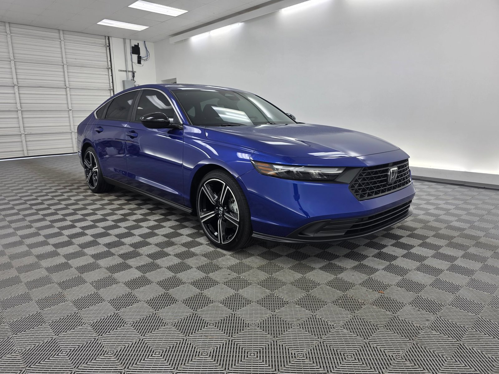Used 2025 Honda Accord Sport image 6