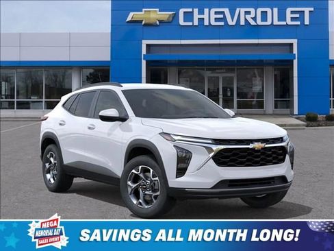 New 2026 Chevrolet Trax LT w/ Driver Confidence Package FWD image 7
