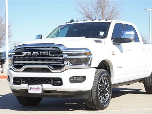 New 2025 RAM 2500 Limited image 3