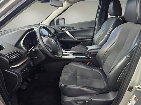 Used 2022 Mitsubishi Eclipse Cross SE image 12