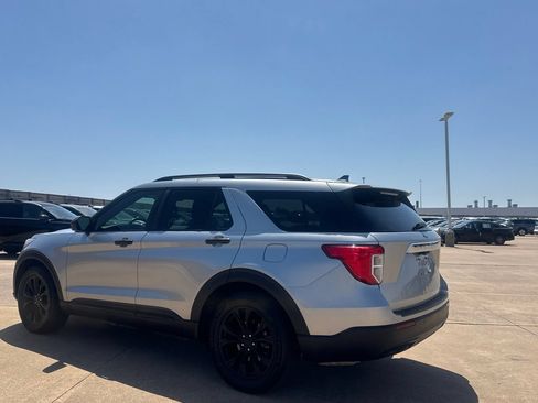 Used 2020 Ford Explorer XLT w/ Equipment Group 202A RWD image 15