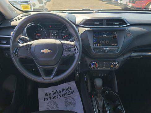 Used 2023 Chevrolet TrailBlazer LS image 14