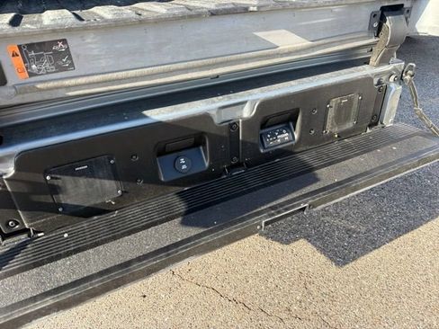 Used 2023 GMC Sierra 1500 Denali Ultimate AWD/4WD image 12
